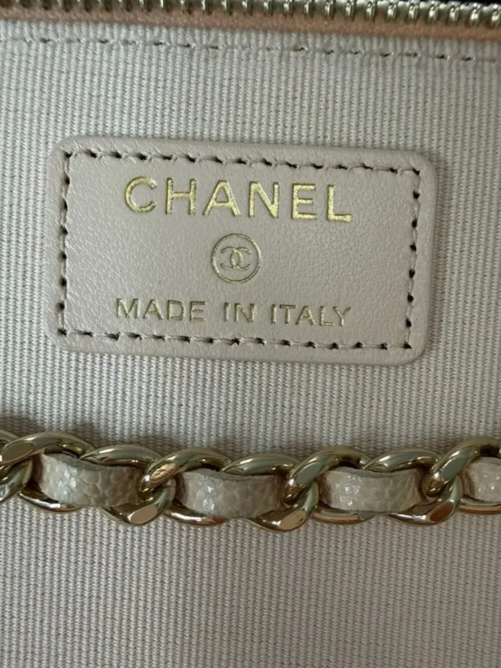 CHANEL 100% authentic